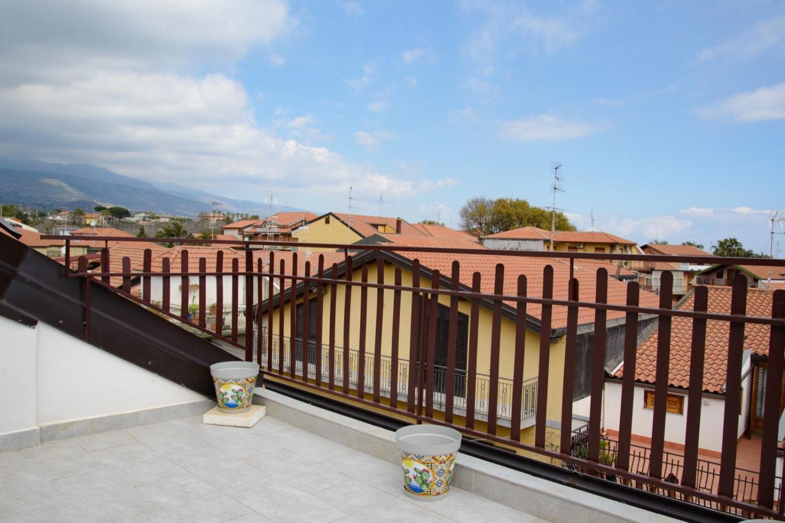 Il Sole Dell'Etna Apartment Aci Sant'Antonio Ngoại thất bức ảnh